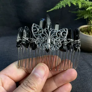Peigne à cheveux en cristal noir fait main avec détail papillon en alliage, accessoire élégant