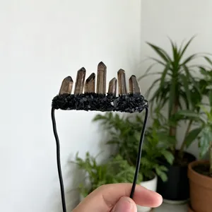 Handgemaakte rookkwarts kristal kroon haaraccessoire stijlvol Europees design mooi