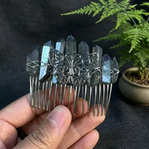 Peigne à cheveux en cristal brut fait main avec papillon en alliage pour les femmes