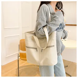 Casual nylon tote bag for women, minimalist large capacity shoulder bag, stylish daily use.
