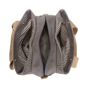 Borsa shopper in tela grigia con scomparti multipli, elegante borsa casual per uso quotidiano.