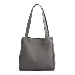 Grand sac bandoulière en toile grise pour femme, sac fourre-tout minimaliste pour le quotidien.
