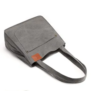 Grand sac cabas en toile pour femmes, sac bandoulière décontracté avec poche et étiquette.