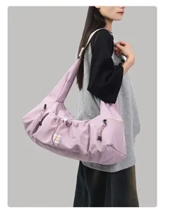 Stylish large capacity shoulder bag casual commuter crossbody fitness bag for women and girls