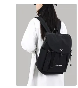 Minimalist large capacity canvas backpack for casual daily use and stylish student travel.