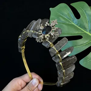 Cerchietto corona tiara in cristallo di quarzo affumicato con ciondolo croce donna.