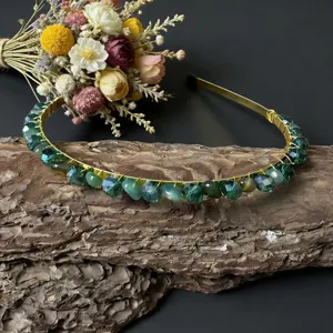Handgemachte grüne Kristall Tropfen Stein Haarreif Detailansicht, exquisite Braut Haar-Accessoire.