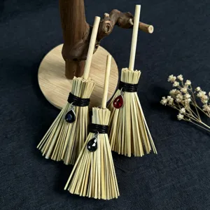 Mini Wicca Witch Broom Car Pendant Natural Straw Handmade Witchcraft Hanging Ornament With Artificial Crystal Accessory For Halloween Home Decor
