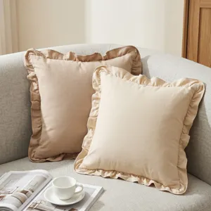 Housse de coussin en coton lavé à volants, taie d'oreiller carrée beige pour canapé salon.