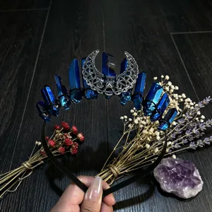 Diadème en cristal quartz bleu croissant de lune bandeau gothique accessoires cheveux photographie.