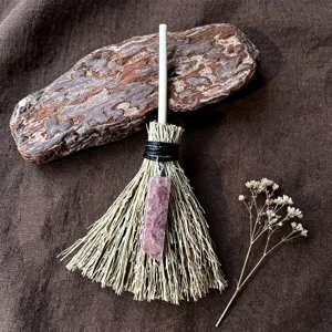 Wicca mini scopa da strega ciondolo auto con pilastro cristallo rosa decorazione vintage
