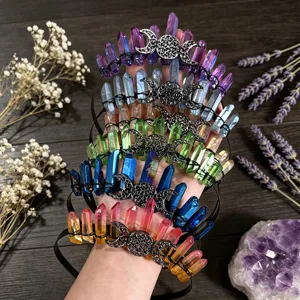 Diadema de corona de cristal natural con dijes de luna y puntas de piedras preciosas coloridas