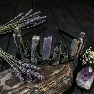 Gotischer Kristall Kronen Haarreif mit Mond und Raben Totenkopf für Damen Fotografie Accessoire.