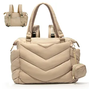 Gesteppter beiger Wickelrucksack leichte Mumie Tasche mit praktischer Schnullertasche.