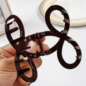 Pince a cheveux rouge elegante, design evide clip requin, accessoire pour coiffure quotidienne