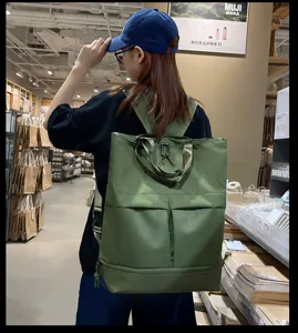 Grand sac à dos multifonctionnel pour homme, cartable en nylon décontracté pour les étudiants.
