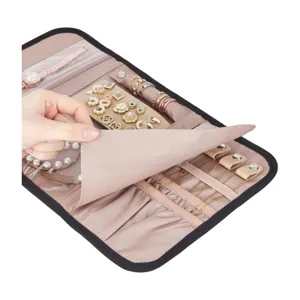 Borsa organizer per gioielli da viaggio pieghevole, astuccio in satin per anelli e orecchini.