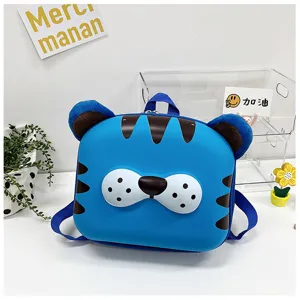 Dettaglio zaino bambini tigre cartone animato blu, borsa scolaretta animale carina per asilo.