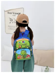 Vista detallada de la bonita mochila rígida infantil con diseño de tortuga de dibujos.