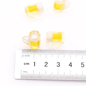 Mini 1:12 casa de muñecas taza de cerveza resina dijes miniaturas comida bebida modelo DIY