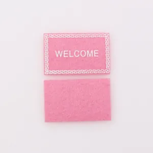 tapis miniature en feutre rose bienvenue pour maison de poupee echelle 1 12 decors