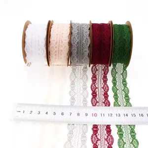 25mm Polyester Spitzenband Borte in mehreren Farben zum Nähen, Basteln und Geschenke verpacken.
