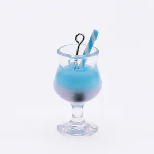 Miniature ciondolo bicchiere cocktail casa bambole, modello bevanda resina dettagliato.