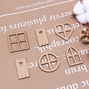 Pezzi di ritaglio in legno cavo per casa delle bambole, sei stili per decorazione.