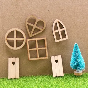 Decorazione di porta finestra in legno in miniatura per casa delle bambole, accessori giardino.