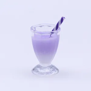 Tasse de thé au lait violet miniature de maison de poupée jouet modèle en plastique