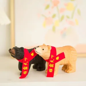 Handmade Wooden Carved Little Bear Desktop Ornament Natural Basswood Animal Figurine For Home Office Table Decor Gift