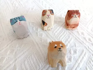 Handmade wooden carved cat and dog animal figurines, cute desktop ornaments for home decor.