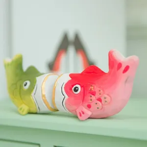 Figurine de Poisson Koi en Bois Massif Fait Main Ornement de Bureau Minimaliste Cadeau