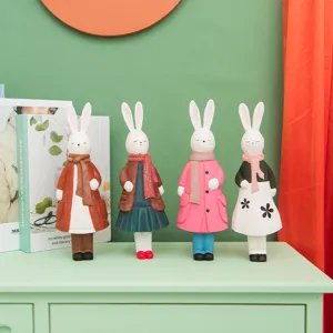 Hölzerne Tierkaninchen Figuren Desktop Ornament Heimdekoration süßes Set von vier.