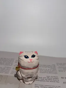 Handcrafted wooden carved cat figurine desktop car decoration healing cute pet gift ornament