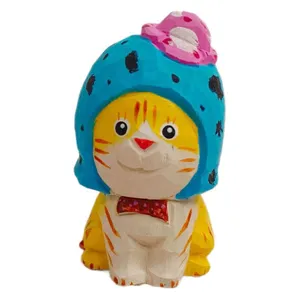 Hand-carved wooden cat figurine ornament creative desktop and car interior decor gift.