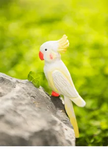 Wooden cockatiel parrot figurine ornament, cute handmade wooden animal toy for home decor.