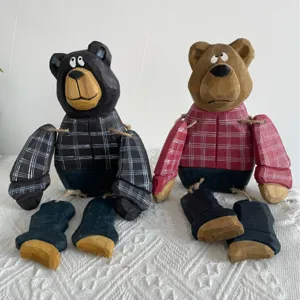 Figurine d'Ours en Bois Artisanale Mignon Carreaux Rouge Noir Ours Jambes Pendantes Ornement Bureau Décoration Intérieure Cadeau