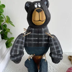Statuette d'ours en bois artisanal avec chemise à carreaux décoration de table