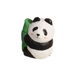 Hölzerne handgeschnitzte Panda-Figur mit Bambus, süße Cartoon Tier Tischdekoration und Geschenk.