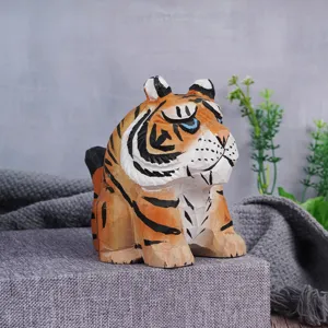 Handgefertigte Holzschnitzerei Tiger Figur, süßes Tierkreiszeichen Dekoration für Büro.