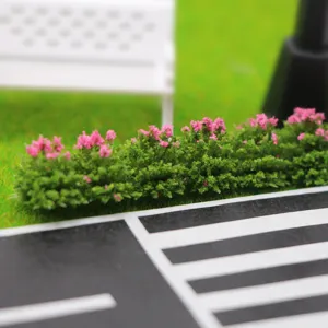 Gedetailleerde close-up van de simulatie struikstrook voor poppenhuis miniatuur scène decoratie.