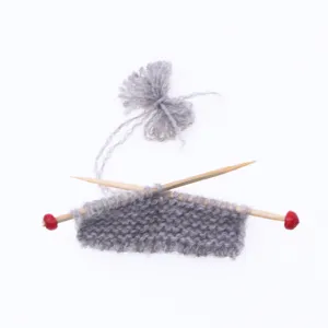 Miniature knitting model dollhouse DIY accessory doll sweater sewing scene props tiny wool craft