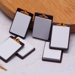 Mini conjunto de tablero de notas para casa de muñecas modelo realista de bloc de notas