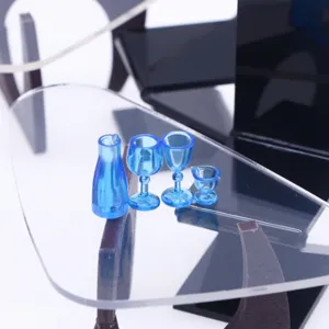 Miniatur blaue Glasbecher Set Puppenhaus Möbel Detail Szene Modell Acryl Tisch Dekoration