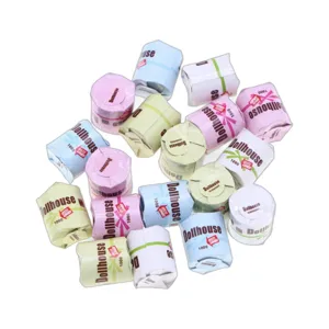 Puppenhaus Miniatur Toilettenpapier Rollen Set bunte kleine Papiertücher für Puppenhaus Dekoration.