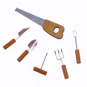 Set di strumenti di giardinaggio in miniatura per casa delle bambole, modello di scena ob11.