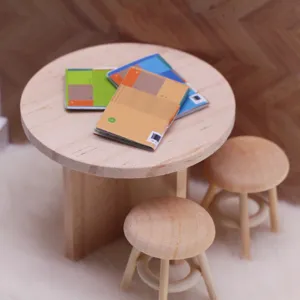 Set di mobili per casa delle bambole in miniatura in legno tavolo e sedie decoro