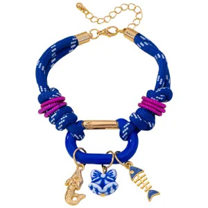 Bracelet en corde tressée style océan dopamine avec breloques sirène et arête de poisson.