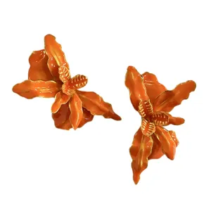 Superbes boucles d'oreilles grandes fleurs orange peintes à la main, bijoux fantaisie.